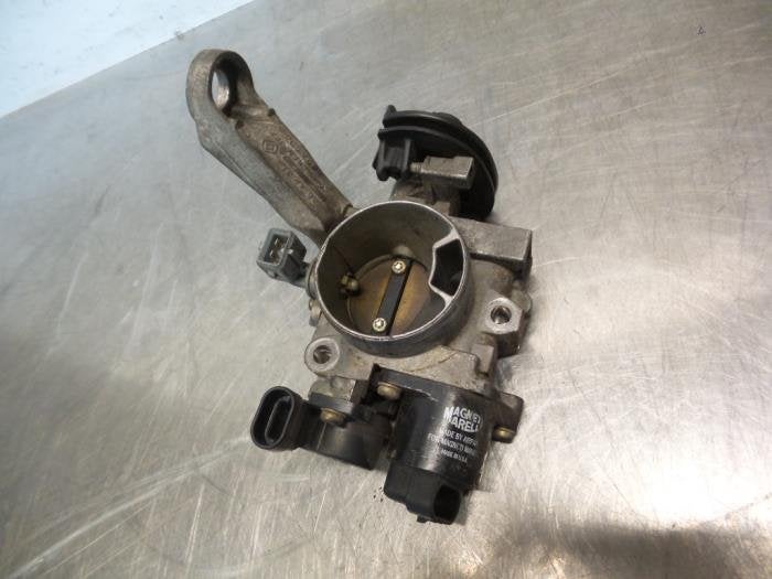 Boîtier accélérateur d'un Renault Clio (Clio 1 91-), Renault, -, 3 mois de garantie, Utilisé