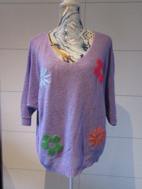 Paarse, losse dames blouse met bloemen - shirt, Kleding | Dames, Blouses en Tunieken, Ophalen of Verzenden, Zo goed als nieuw