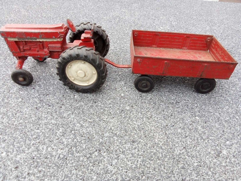 OUDE TRACTOR MET AANHANGWAGEN, Ophalen of Verzenden, Gebruikt, Auto's