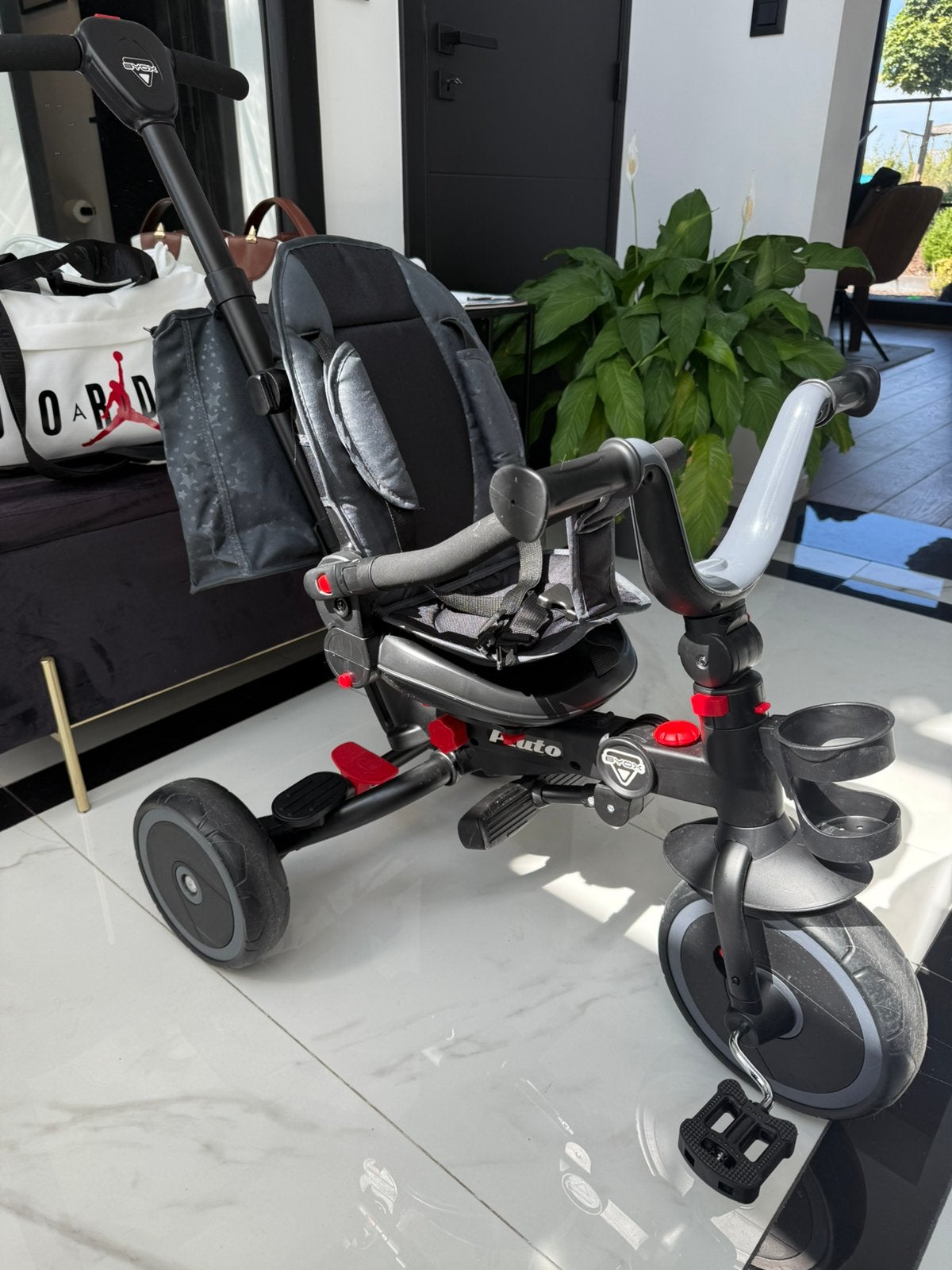 Tricycle évolutif Byox Pluto – état quasi neuf, Enlèvement, Comme neuf