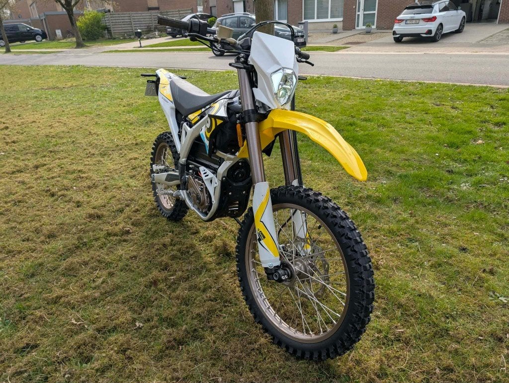 Surron Storm Bee 104V *NIEUW* B rijbewijs, Motoren, Occasion, Particulier, Enduro, Automaat