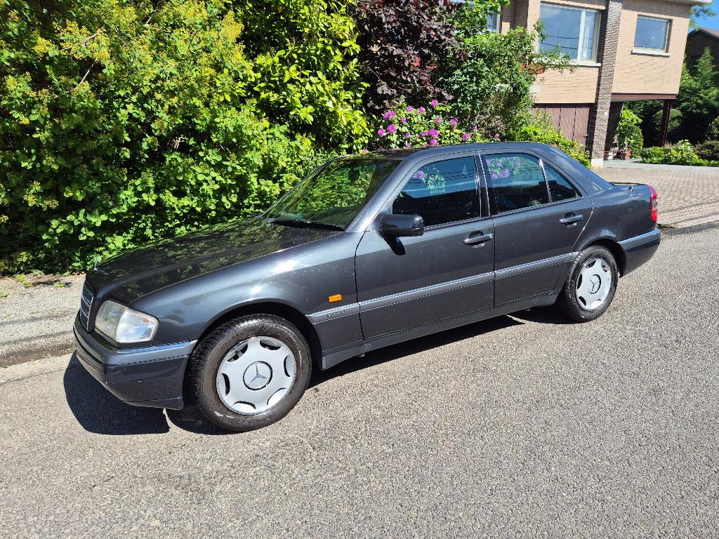 Mercedes C250 oldtimer, Auto's, Mercedes-Benz, Bedrijf, Te koop, C-Klasse, Airconditioning, Alarm, Centrale vergrendeling, Elektrische ramen