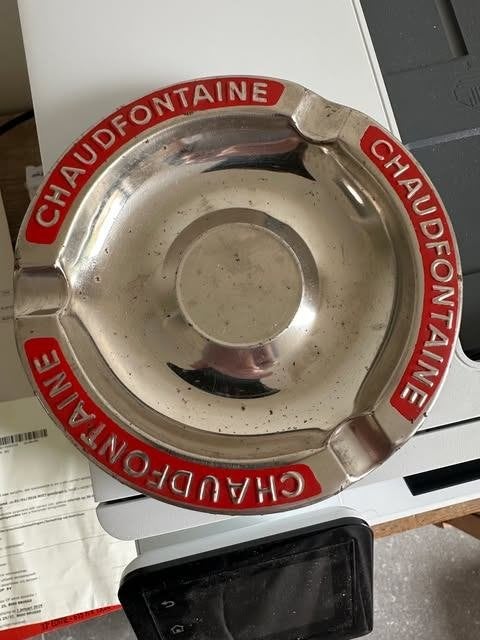 Chaudfontaine asbak rood blik, Gebruikt, Info@bhiorfo.sb, Ophalen of Verzenden, Chaudfontaine