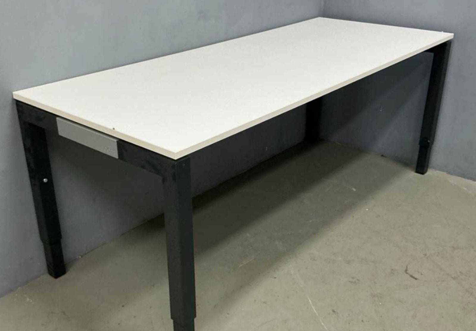 bureau van Pami, Ophalen