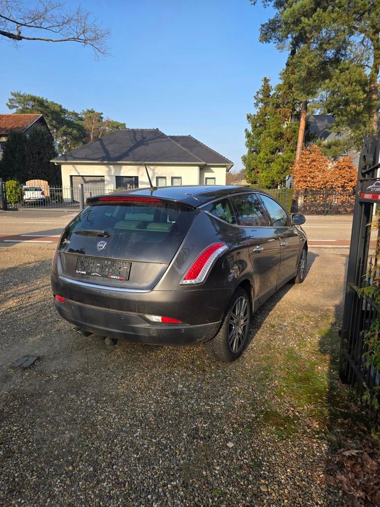 Lancia Delta 1.6 Mtj automaat met 133dkm, Auto's, Lancia, Euro 5, Beige, 4 cilinders, Leder