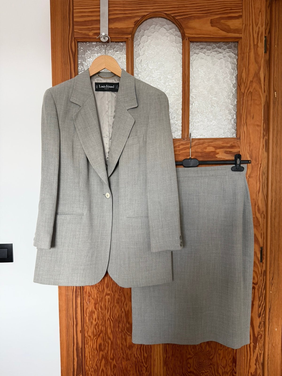 Tailleur jupe Louis Feraud vintage 42, Enlèvement ou Envoi, Comme neuf