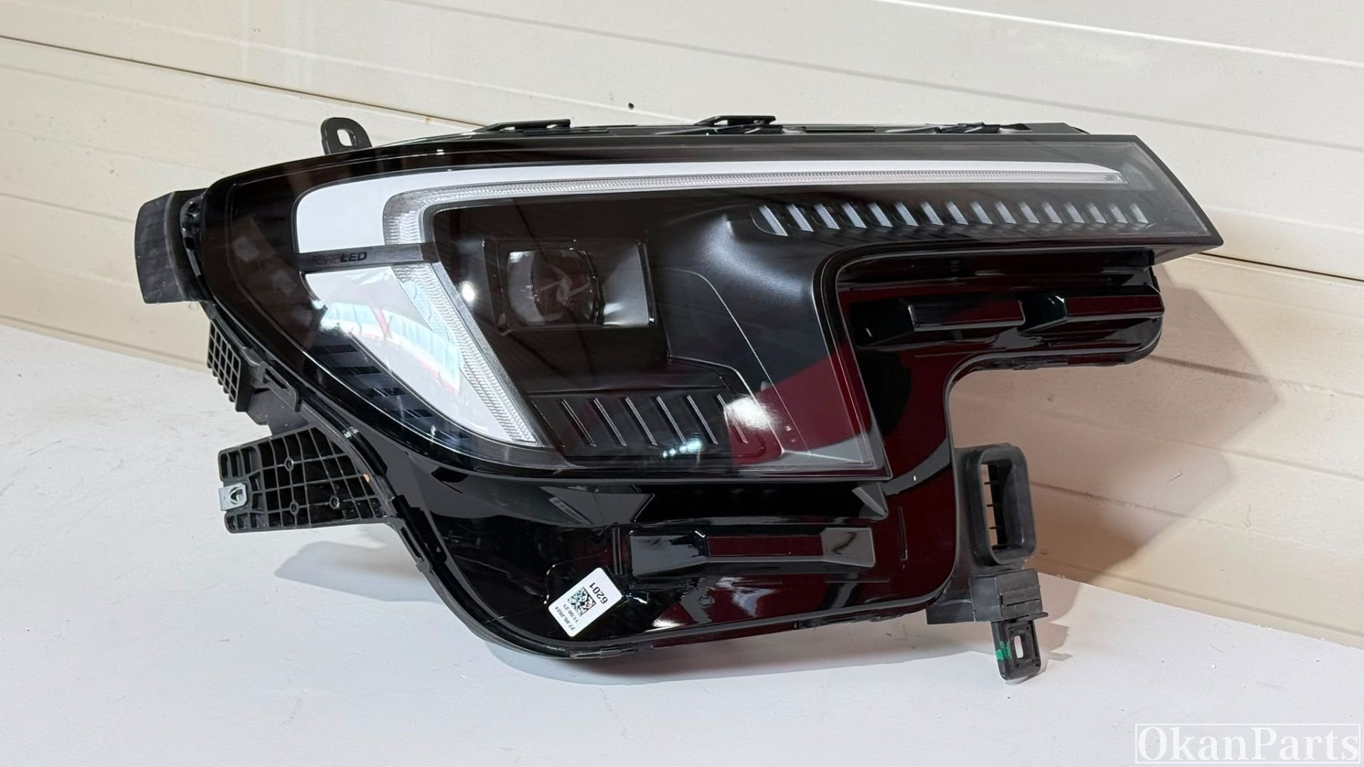 Phare droit LED pour Ford Explorer VI R2KB-13E014-CG, Fabrikant BV, Utilisé, Info@fabrikant.eu, Fabrikantstraat 1
1000 AA  Amsterdam, NL