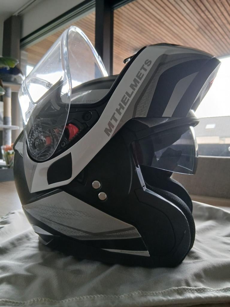 Motorhelm systeemhelm MThelmets L, Systeemhelm, Dames, L, Tweedehands