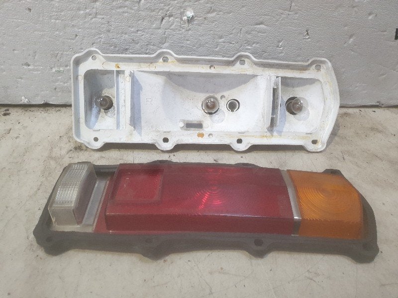 FEU ARRIÈRE DROIT Toyota 1000 (KP30) (01-1969/02-1978), Neuf, Kundenbetreuung@toyota.de, Toyota, Toyota-Allee 2
50858  Köln, DE