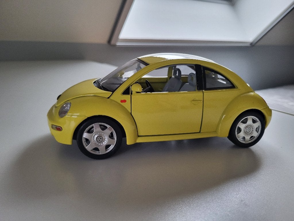 Volkswagen New Beetle (1998) 1/18, Enlèvement ou Envoi, Neuf, Voiture, Burago