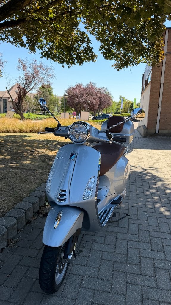 Vespa Primavera 50cc glossy grey, Ophalen, Gebruikt, Klasse B (45 km/u), Benzine