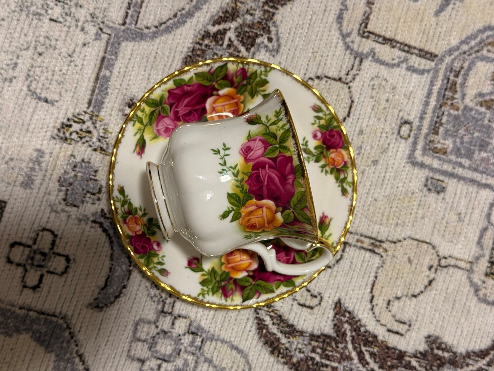Royal Albert Old Country Roses kop en schotel, Ophalen