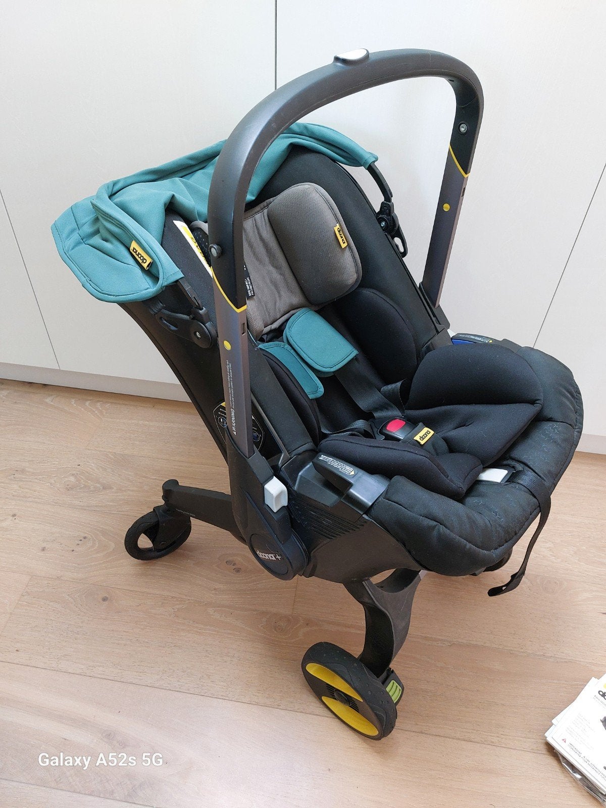 Doona buggy/autostoel + isofix base, Enlèvement, Comme neuf, Autres marques, Ombrelle