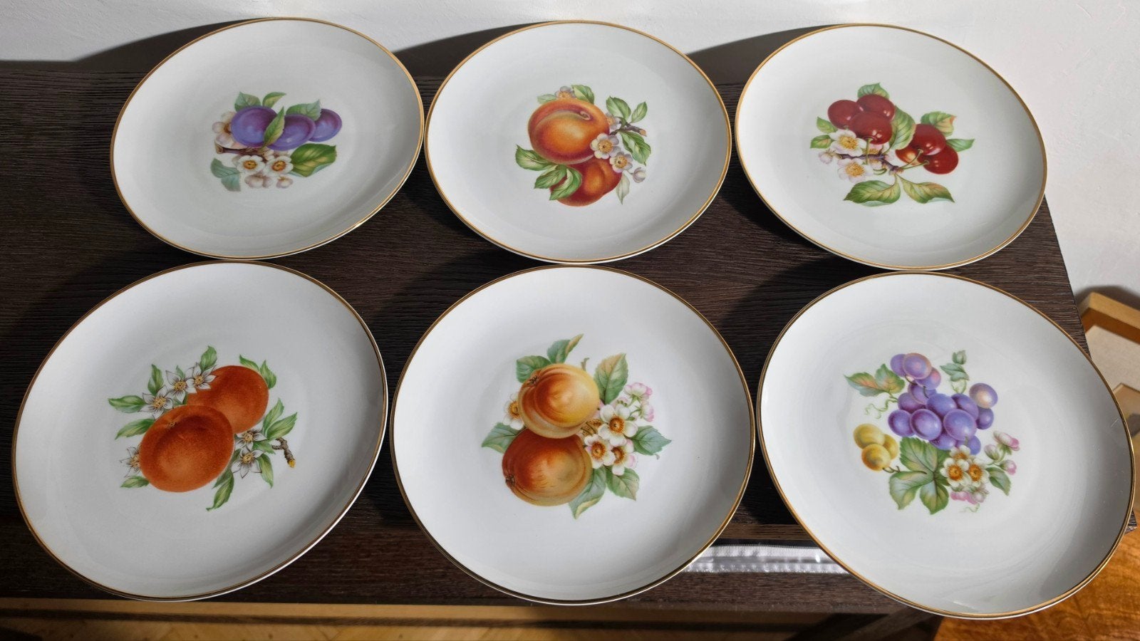6 borden porselijn Leon Corona, Ophalen