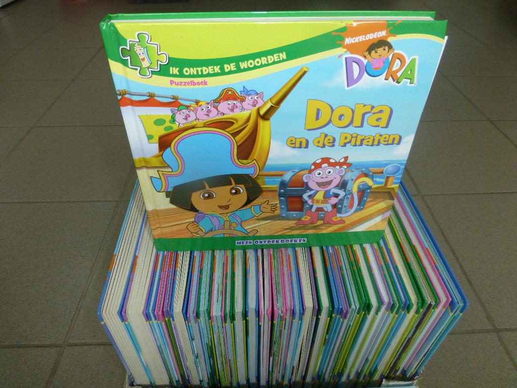 Dora boeken, Boeken, Ophalen