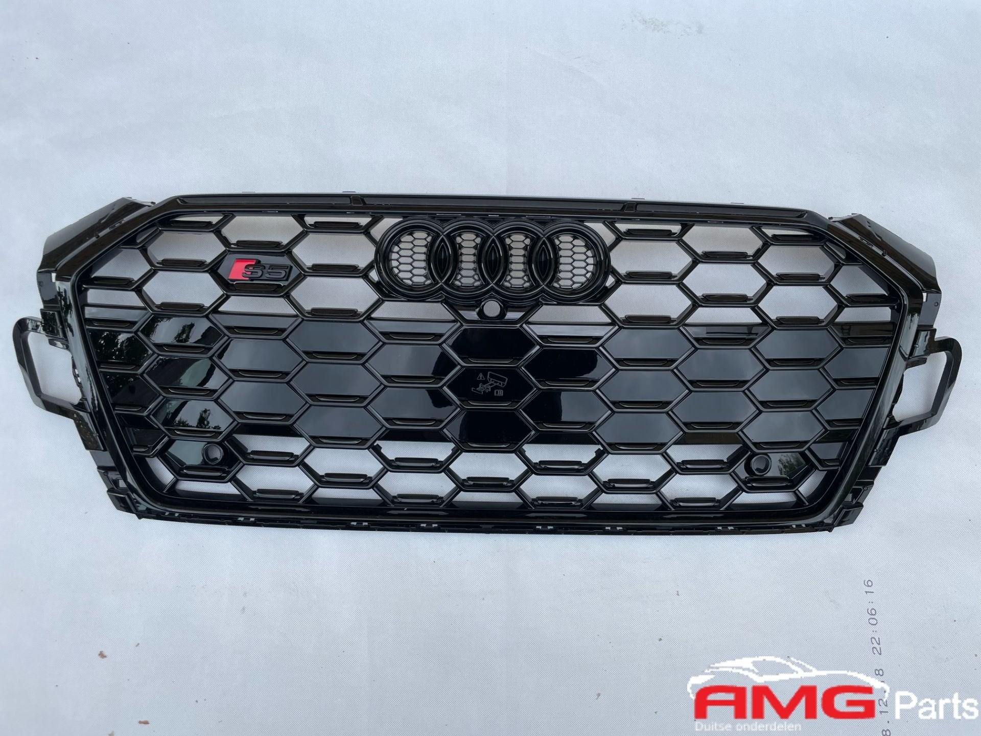 Calandre Audi A5 S5 8W ORIGINALE 8W6853651 BQ, Neuf, AUDI AG, Auto-Union-Strasse 1
85045  Ingolstadt, DE, Audi