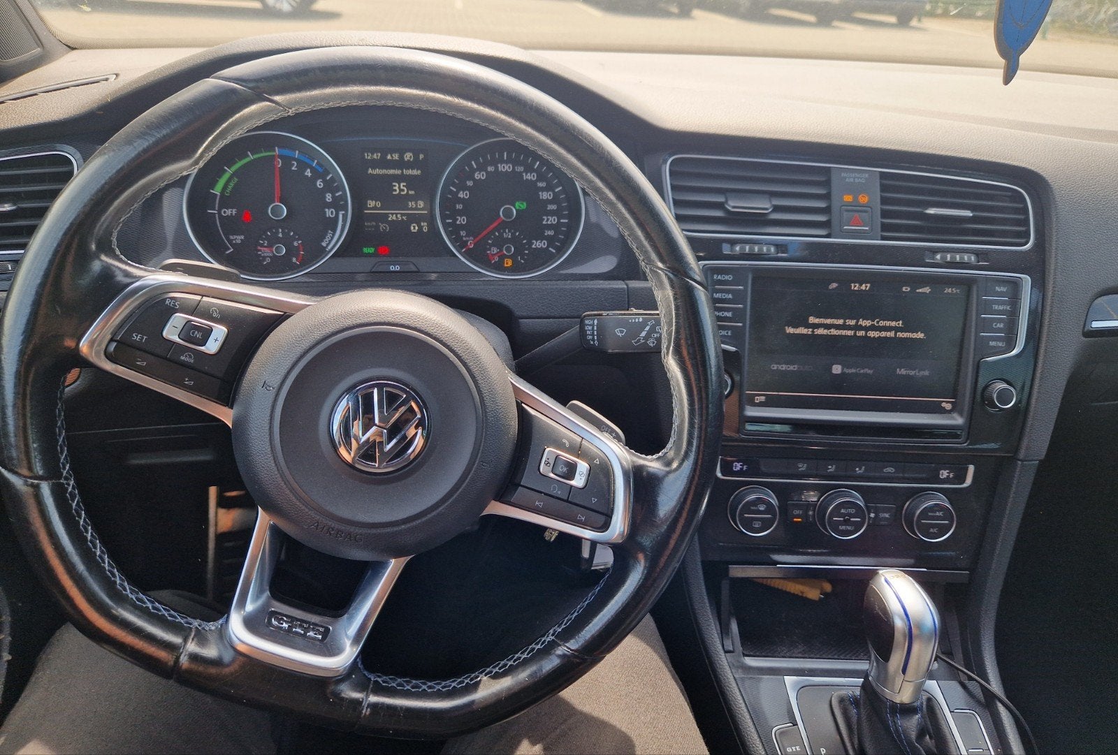 Volkswagen Golf 7 GTE 1.4 TSI — 2015 - 165000 km