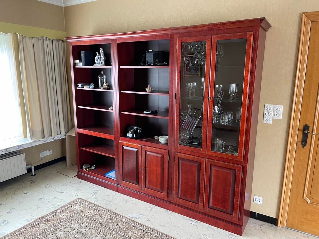Wandkast, roodbruin, klassiek, stijlvol 245cm, Huis en Inrichting, Ophalen, Gebruikt, Klassiek, Glas