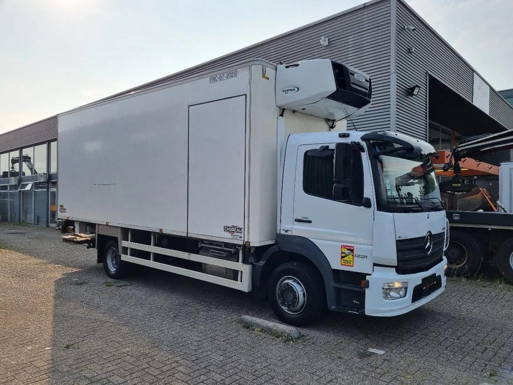 Mercedes-Benz Atego 1221 Kuhlkoffer/ Carrier 850/ Chereau/ A, Autos, Cuir, Achat, Entreprise, 2 places