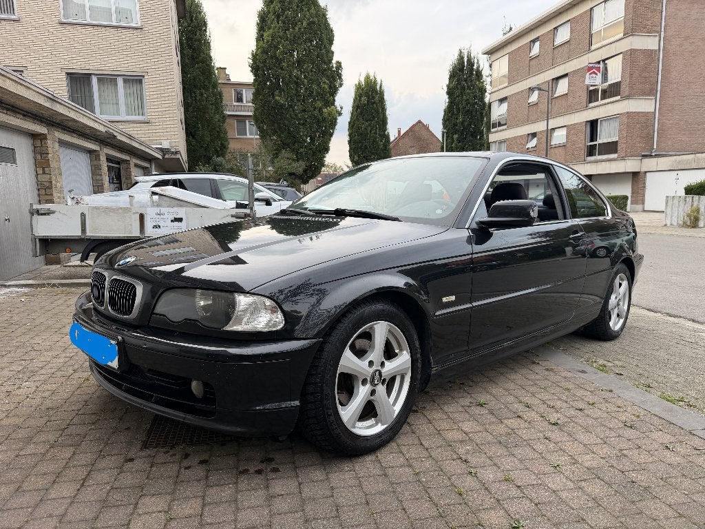 BMW 320i 2.0 6 cilinder, Auto's, Dealer onderhouden, Zwart, Zwart, Leder