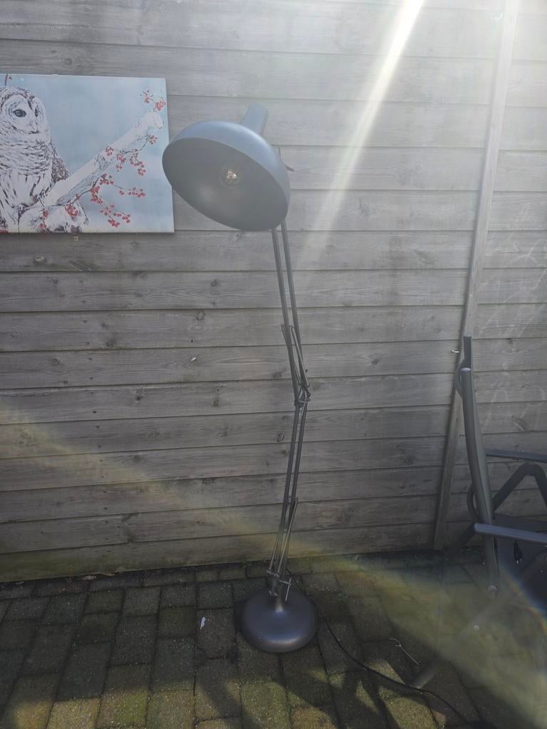 Grote verstelbare staande vloerlamp, zeer goede staat, Maison & Meubles, Lampes | Lampadaires, Enlèvement, Utilisé, Autres matériaux