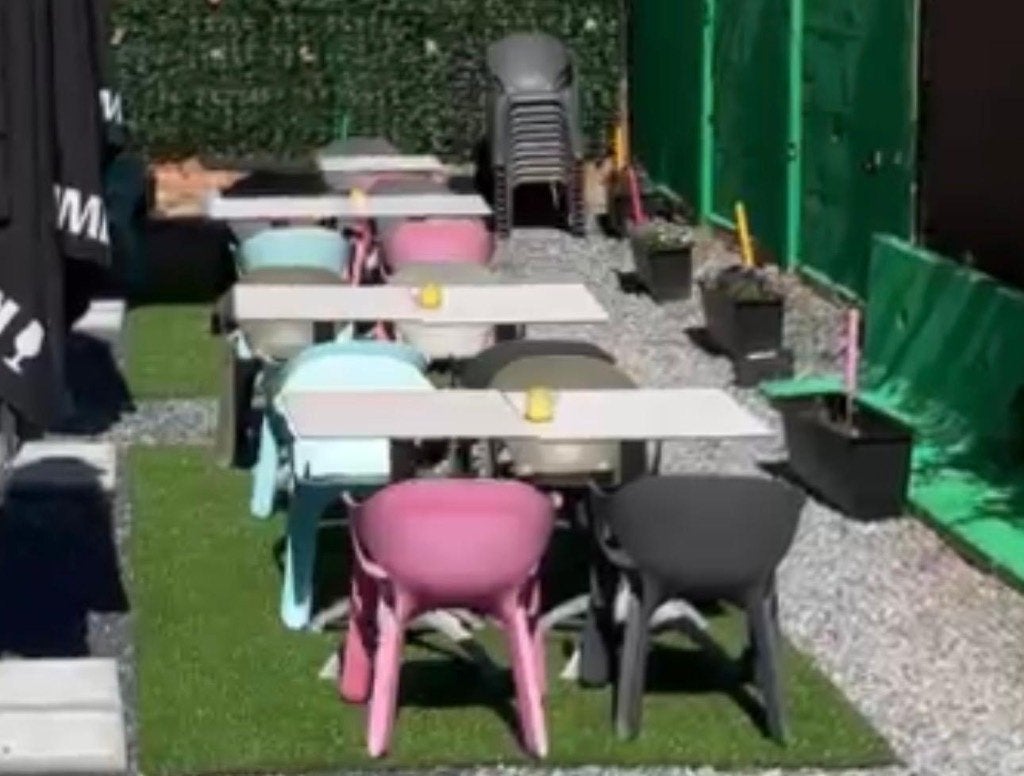 Te koop: terrasstoelen en Tafels, Tuin en Terras, Tuintafels, Ophalen, Gebruikt, Vierkant, Plastic