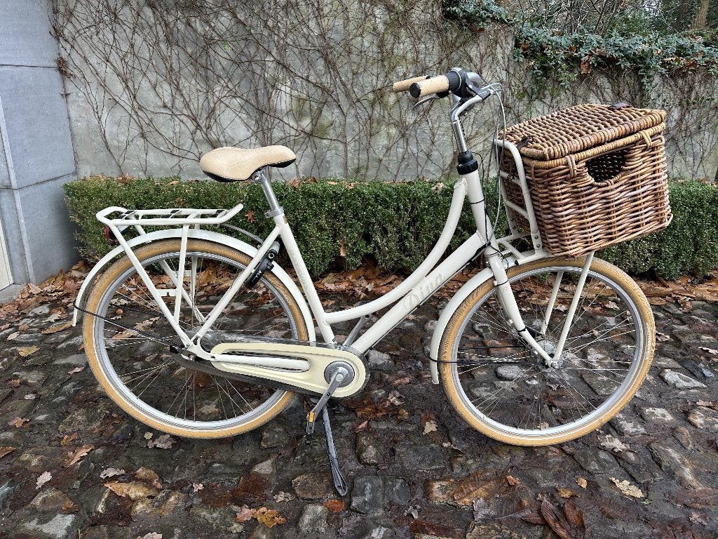 Batavus Diva damesfiets met fietsmand in nieuwstaat, Fietsen en Brommers, Ophalen, Batavus, Versnellingen