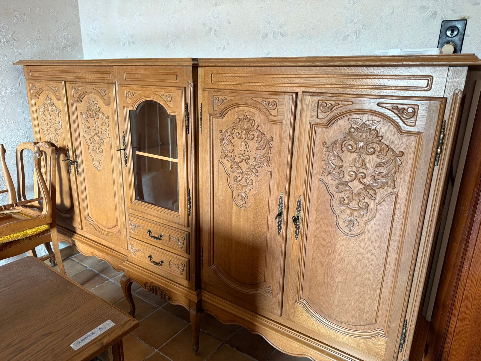 Massief eiken wandkasten in landelijke/Louis XV-stijl – set, Antiek en Kunst, Antiek | Meubels | Kasten, Ophalen
