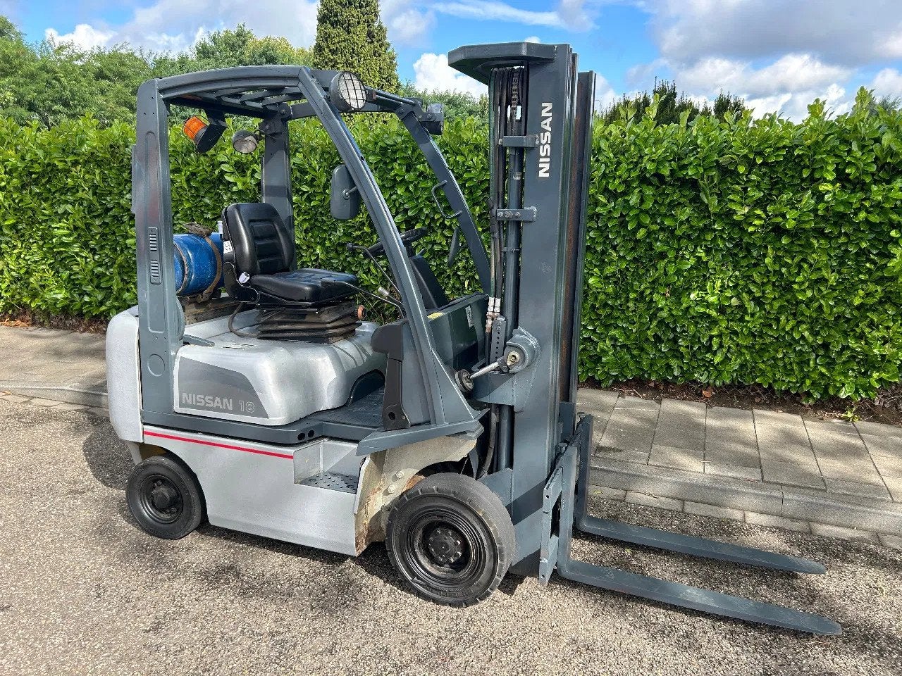 Nissan 1.8 Heftruck (bj 2006), Zakelijke goederen, Machines en Bouw | Heftrucks en Intern transport, 1000 tot 2000 kg, LPG, Heftruck
