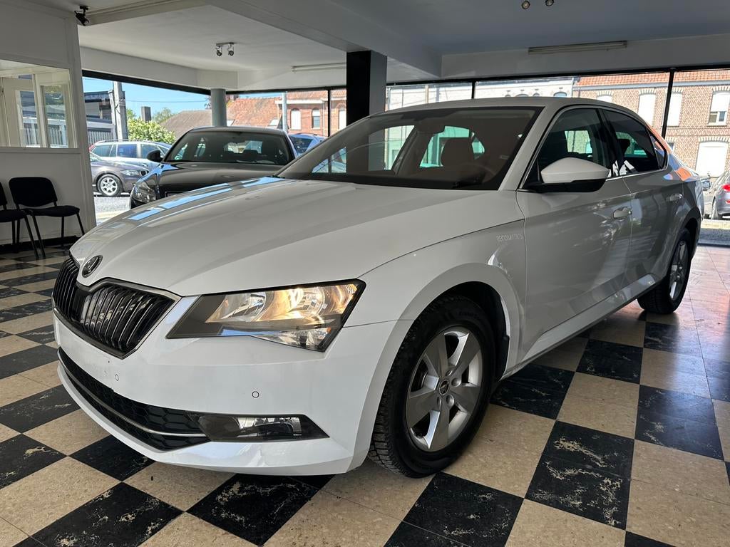 Skoda Superb Combi 1.6 TDI DSG Ambition Voiture avec TVA, Autos, Capteur de lumière, Achat, Euro 6, Entreprise