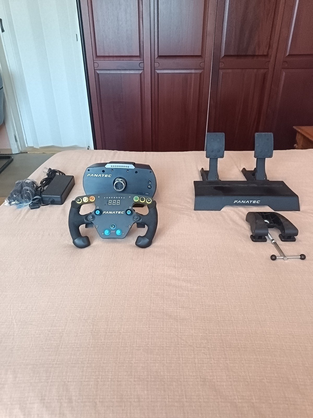 Pack Simracing Fanatec CSL Elite F1 Set  PC / PS4 / PS5, Enlèvement