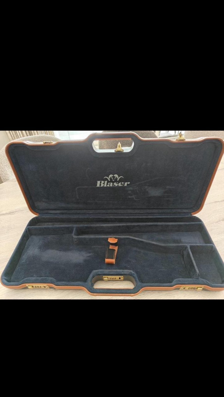 Koffer blaser, Ophalen, Zo goed als nieuw