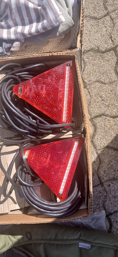 WAS Aanhangerachterlicht, Enlèvement, Utilisé