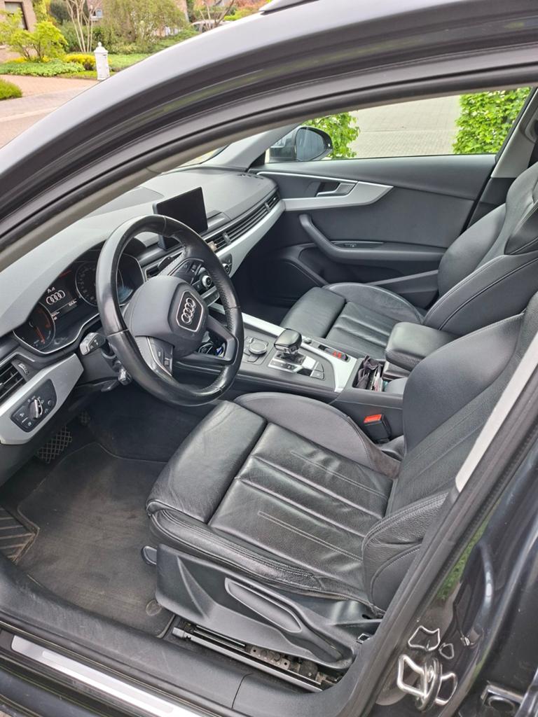 Audi A4 avant grijs in zeer goede staat., Auto's, Audi, 4 cilinders, A4, Leder, 5 deurs