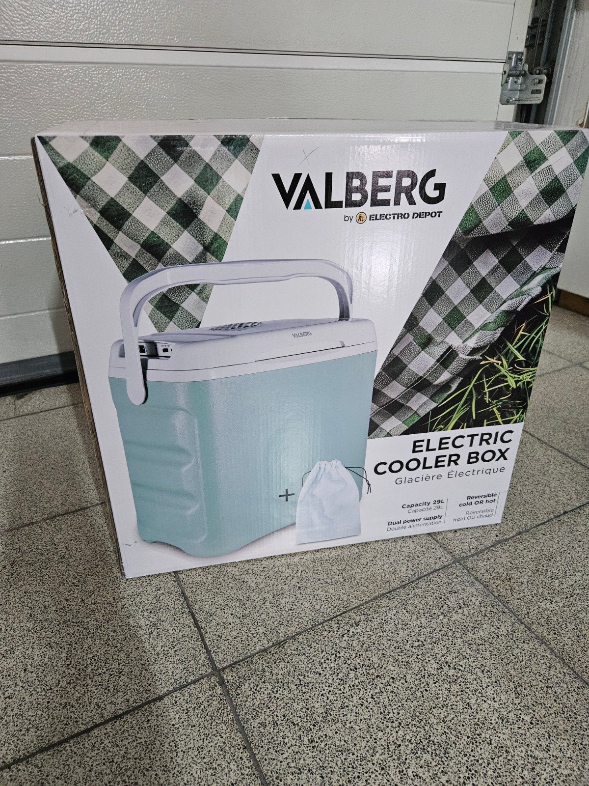 Elektrische koelbox 29L Valberg, Caravanes & Camping, Glacières, Neuf, Glacières, Électrique, Enlèvement ou Envoi