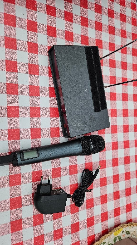 Draadloze Sennheiser EW 100 G2 en statief, Muziek en Instrumenten, Microfoons, Ophalen, Gebruikt, Zangmicrofoon, Draadloos