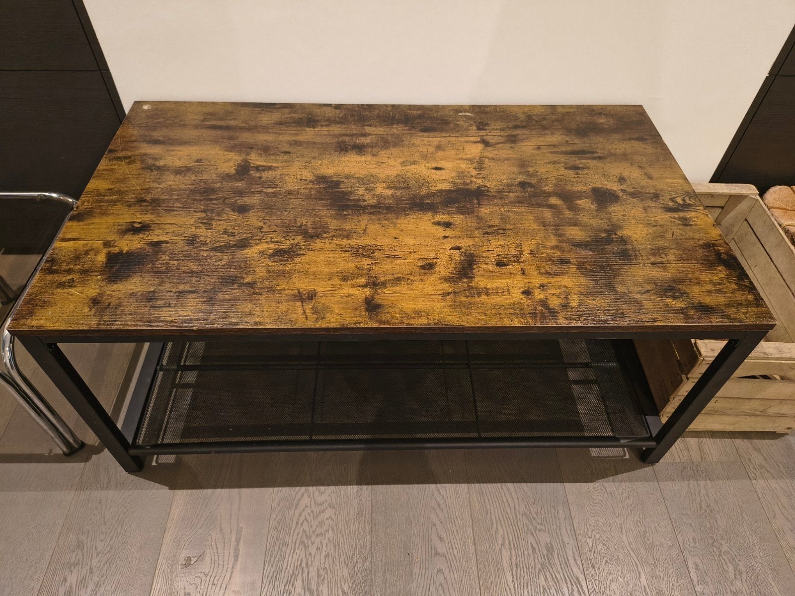 Mooie salontafel met tijdschriften vak onderaan, Huis en Inrichting, Tafels | Salontafels, Ophalen