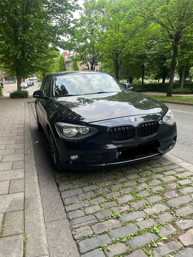 Bmw 114i F20, Auto's, Zwart, 4 cilinders, 5 deurs, Particulier