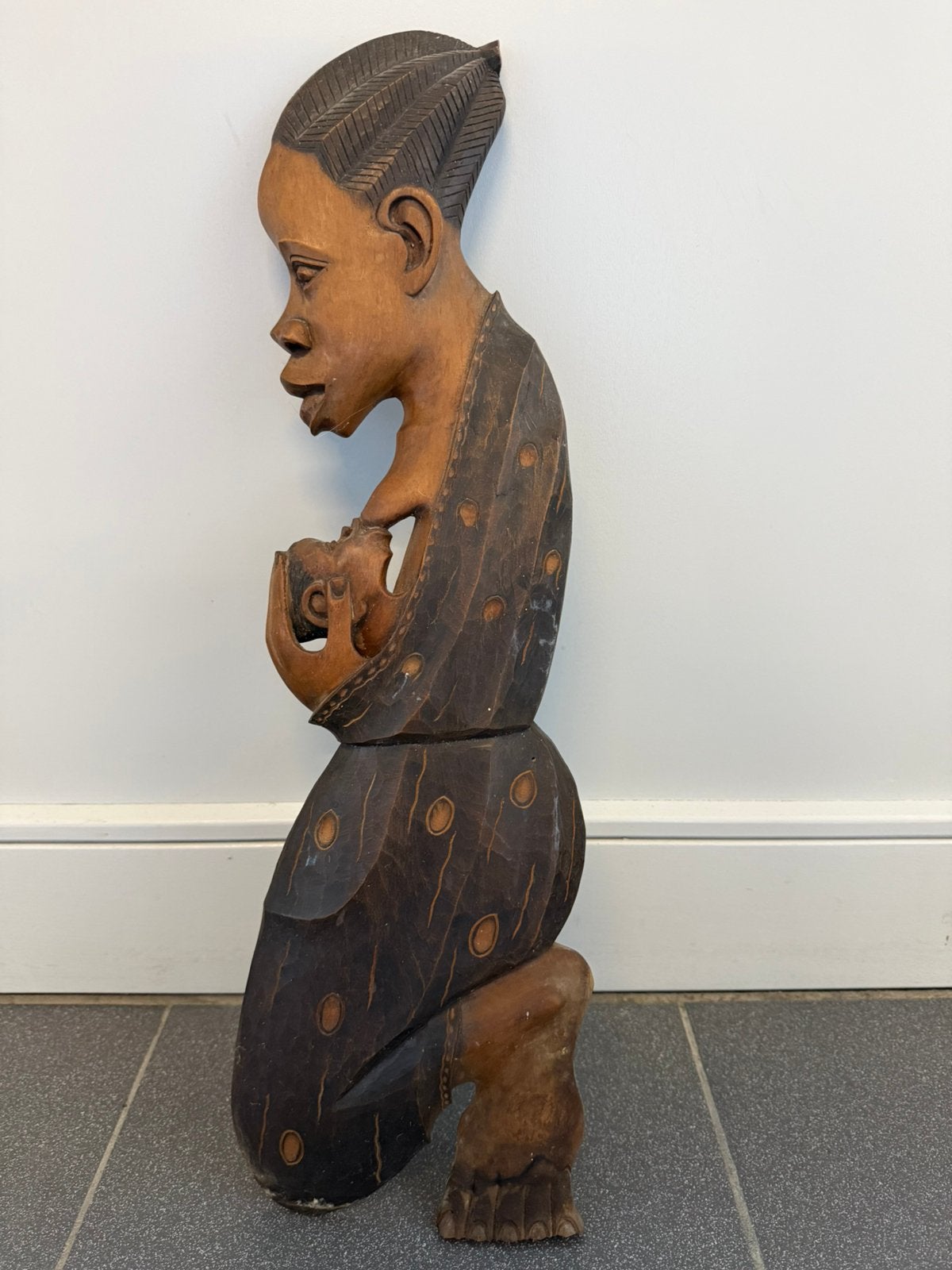 Afrikazns houtsnijwerk,zaire tijdperk gesigneerd, Antiek en Kunst, Ophalen of Verzenden, Houtsnijwerk