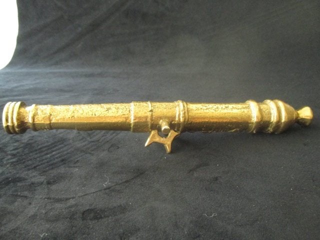Réplique d'un canon de 1657, Enlèvement ou Envoi