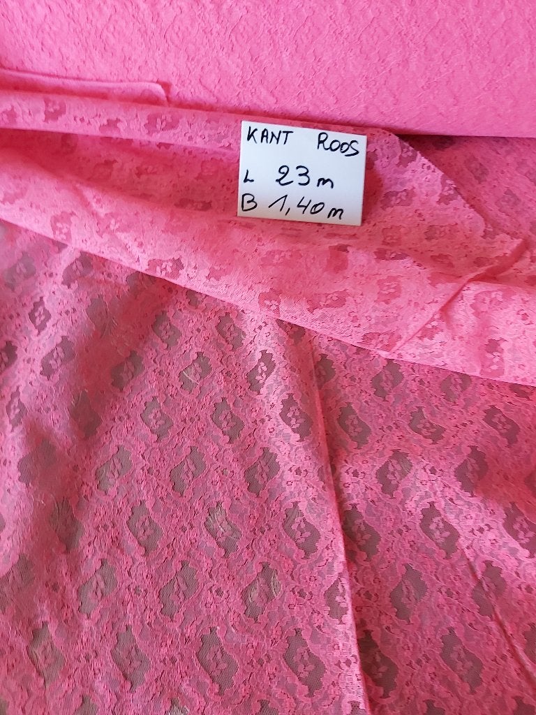 roze kant stof stoffen veritas naaibenodigheden vintage, Hobby en Vrije tijd, 120 cm of meer, Ophalen of Verzenden, Roze, Kant