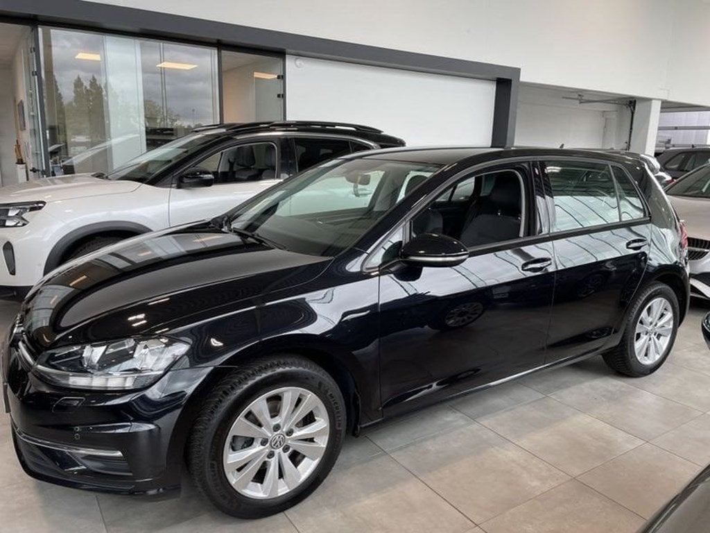 Volkswagen Golf Automaat / Camera / Navigatie /, Autos, Volkswagen, Achat, Euro 6, Noir, 5 portes