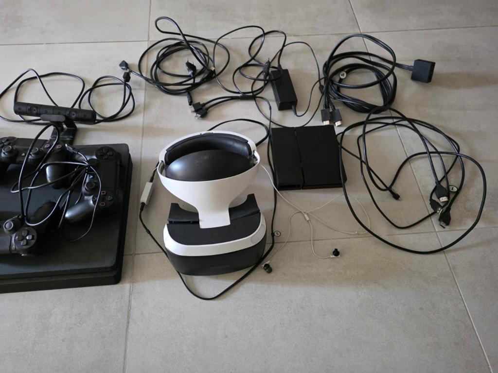 Ps 4 met toebehoren, Games en Spelcomputers, Ophalen