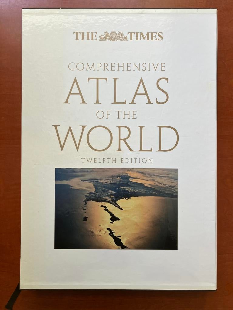 Comprehensive Atlas of the World, Ophalen, Zo goed als nieuw