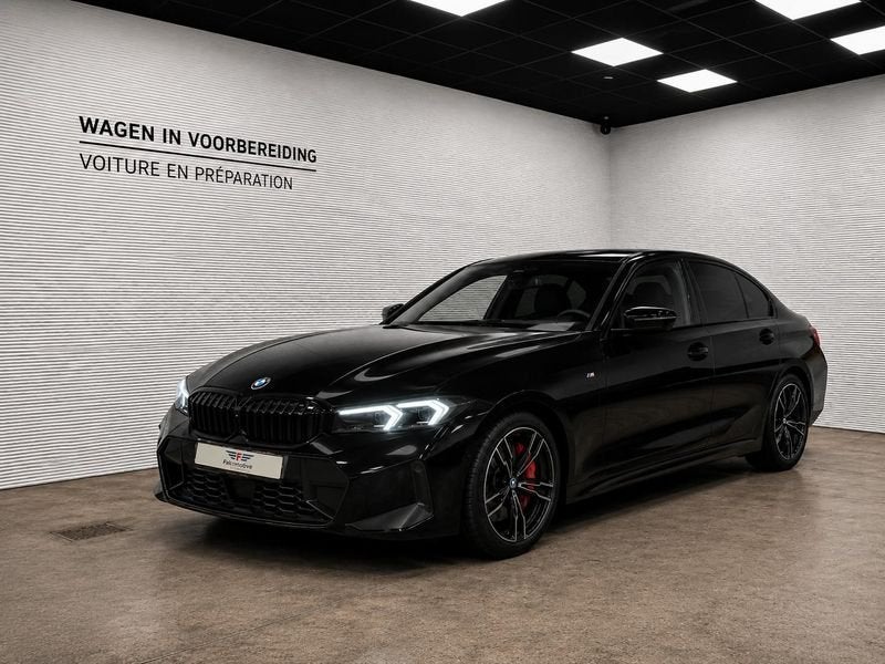 BMW Série 3 330e*PHEV*M-SPORT*19.004 KM!!!*25MY*, Auto's, Automaat, Achterwielaandrijving, 4 cilinders, Zwart
