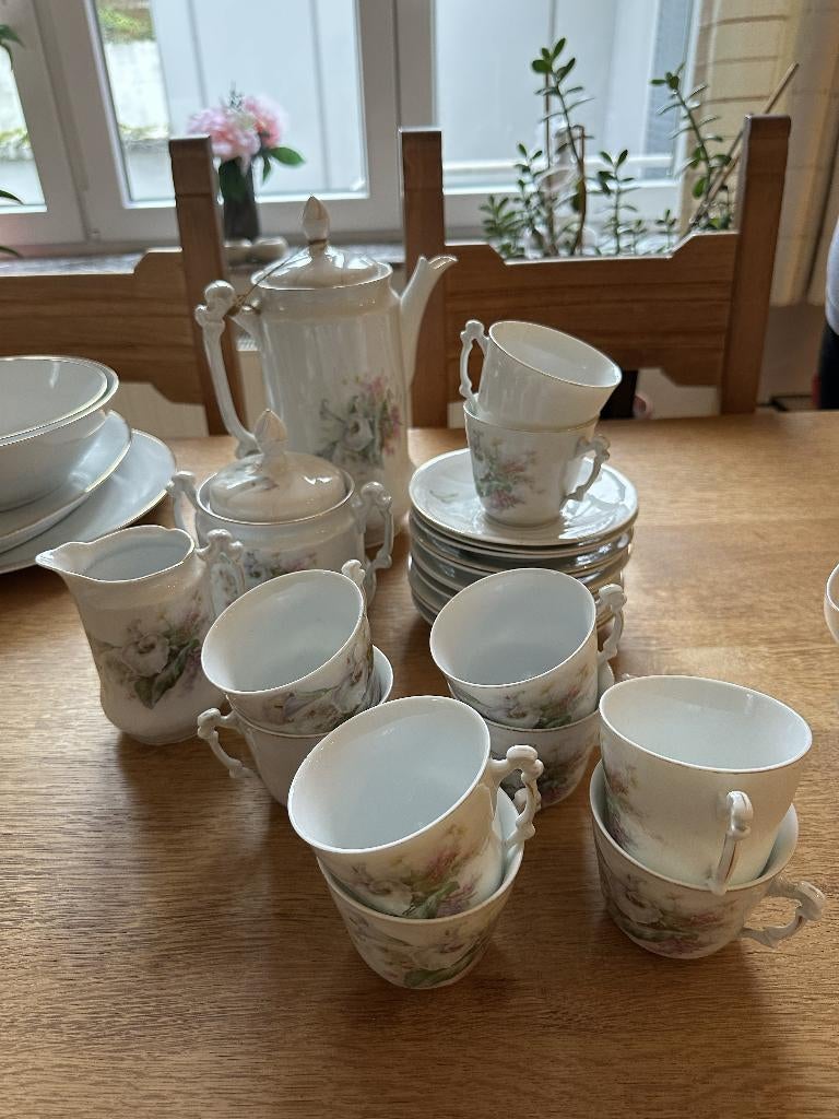 Service à café en procelaine, Ophalen