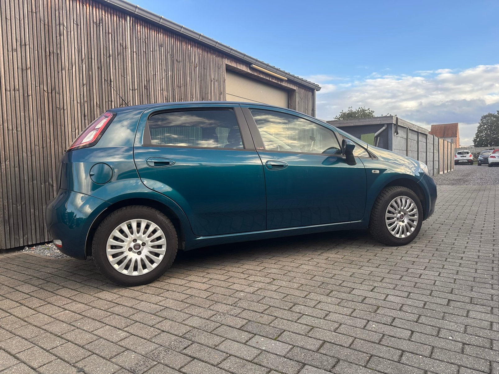Fiat punto 2013 93.000km met garantie, Auto's, Voorwielaandrijving, Euro 5, Stof, Zwart