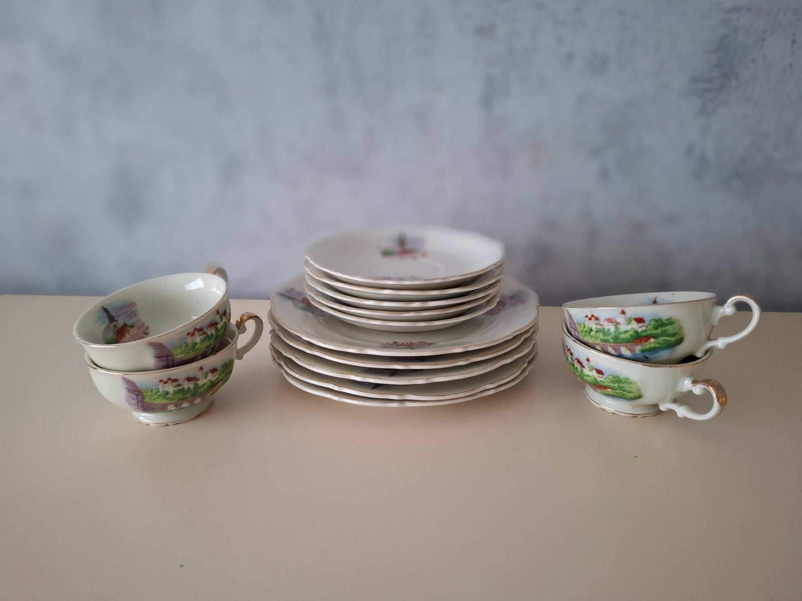Vintage porseleinen kopjes en schotelset, Ophalen, Vintage