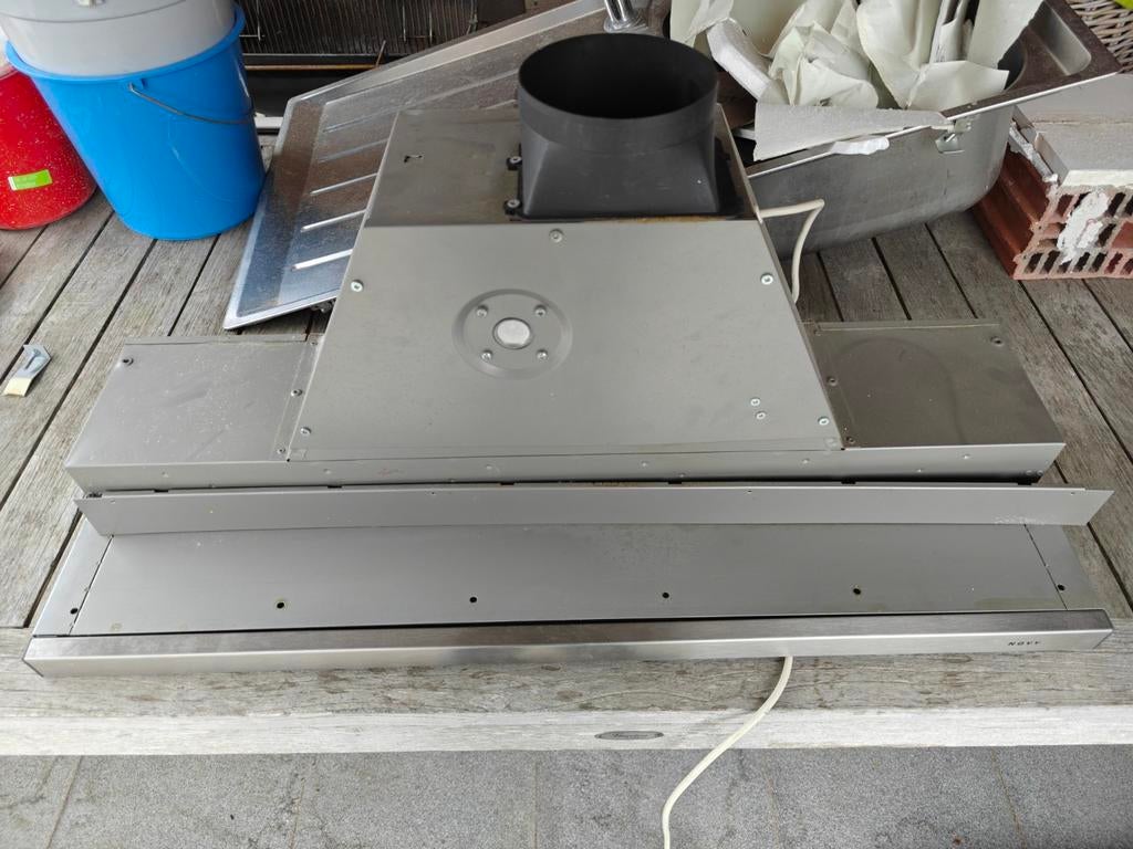 Telescopische dampkap van Novy, Elektronische apparatuur, Ophalen