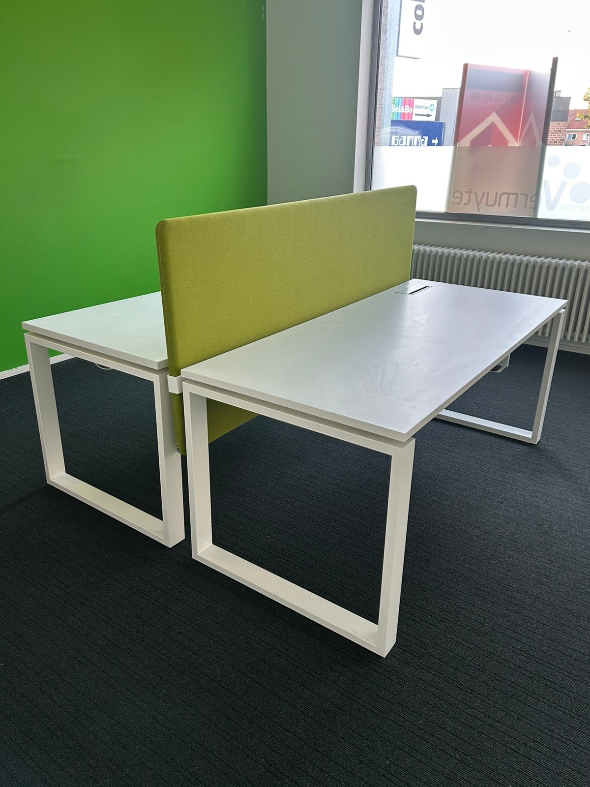 Bureau tafel, Ophalen, Zo goed als nieuw, Groen